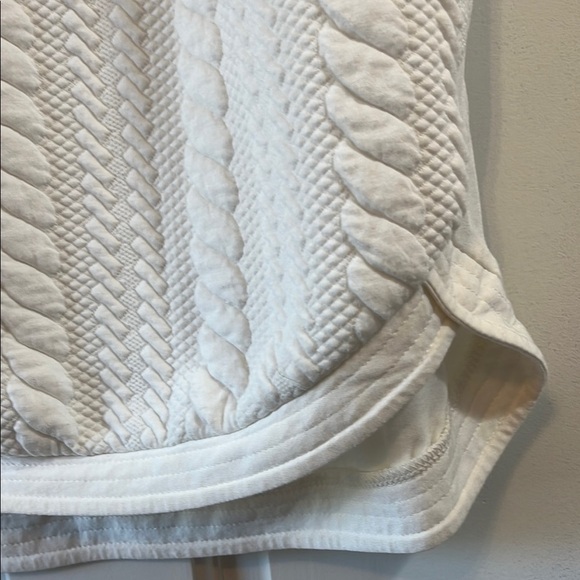 Bordeaux White Textured Herringbone Quilted Tank Top - Size Small - Picture 9 of 15